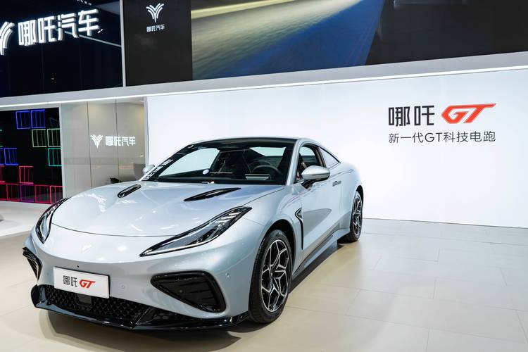 佛山三水区通联畅企业管理咨询哪吒汽车在智能汽车领域的表现，领途汽车在新能源汽车市场中的影响力